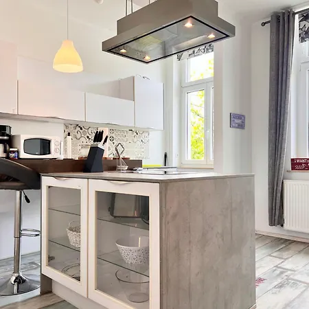 London Suite Fuer 4 Mit Kueche Und Wifi Essen Exterior photo