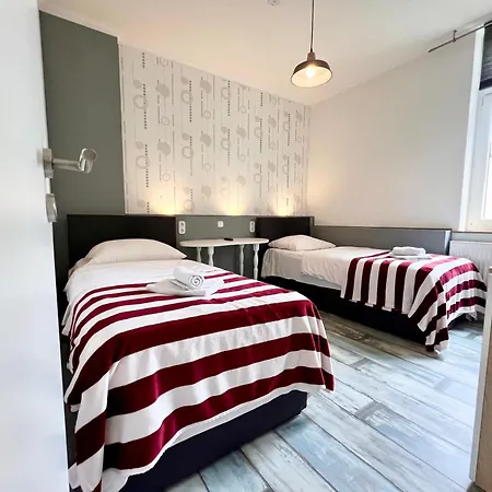 London Suite Fuer 4 Mit Kueche Und Wifi Essen Exterior photo
