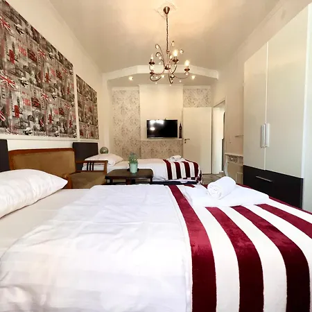 London Suite Fuer 4 Mit Kueche Und Wifi Essen Exterior photo